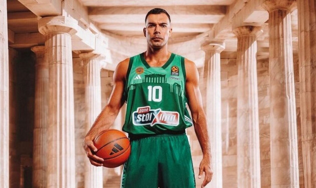 Σλούκας: «Μου λένε πως μου πάνε τα πράσινα - Εγώ, οι πρόεδροι και ο κόουτς ξέρουμε τι έγινε»