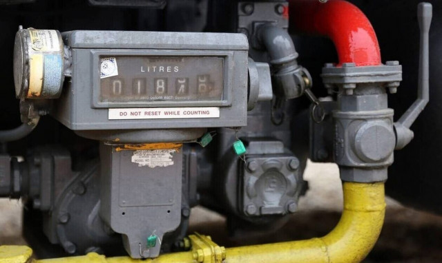 Ασμάτογλου για πετρέλαιο θέρμανσης: «Δεν αντέχει η τσέπη χωρίς οριζόντια μείωση στην αντλία»