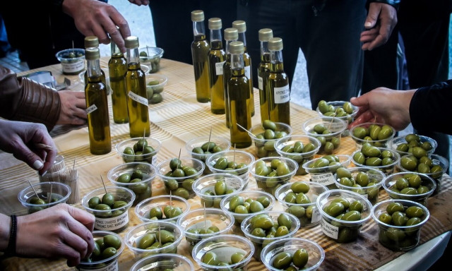 «Πνίγει» τα νοικοκυριά η ακρίβεια – Σε τιμές… χρυσού το ελαιόλαδο