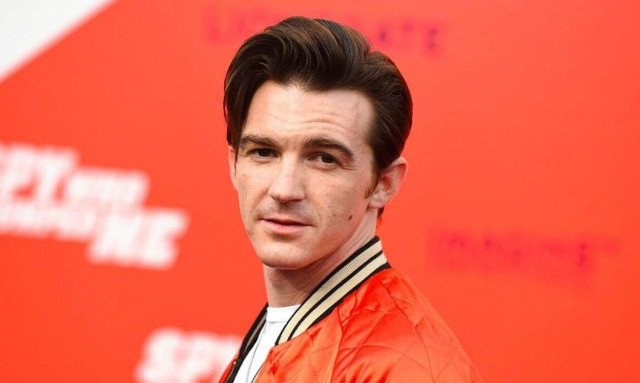 Ο καναδός ράπερ Ντρέικ ανακοίνωσε πως αποσύρεται προσωρινά, επικαλούμενος λόγους υγείας