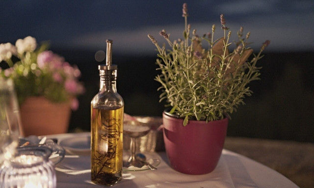 Ελαιόλαδο: Με «πατέντες» προσπαθούν παραγωγοί και καταναλωτές να «ξορκίσουν» την… ξέφρενη τιμή του