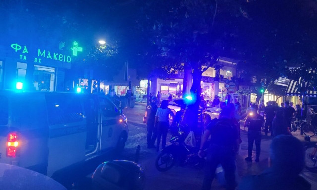 Λάρισα: Μηχανάκι παρέσυρε άνδρα στο κέντρο της πόλης – Μεταφέρθηκε στο νοσοκομείο