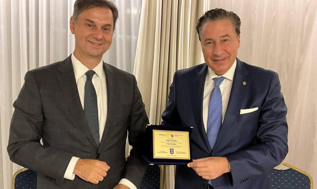 Χάρης Θεοχάρης: «Success story η μείωση της φοροδιαφυγής κατά 50%»