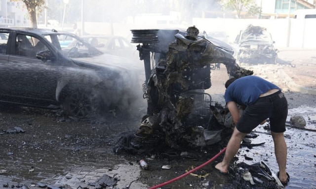 Ισραήλ: Πολίτες όμηροι της Χαμάς - «Βροχή» από 2.500 ρουκέτες