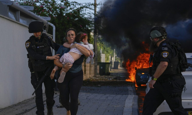 Στις φλόγες η Μέση Ανατολή