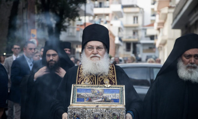 Η Αγία Ζώνη επέστρεψε στο Άγιο Όρος