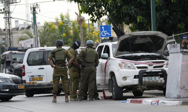 DW: Γιατί αιφνιδιάστηκε ο ισχυρότερος στρατός της Μέσης Ανατολής;