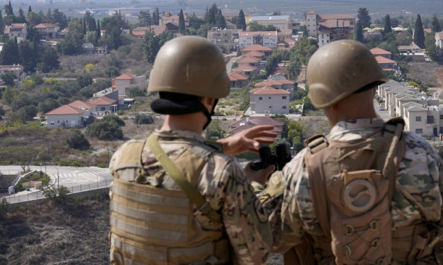 Λίβανος: Η Χεζμπολάχ δηλώνει ότι βομβάρδισε δύο ισραηλινούς στρατώνες