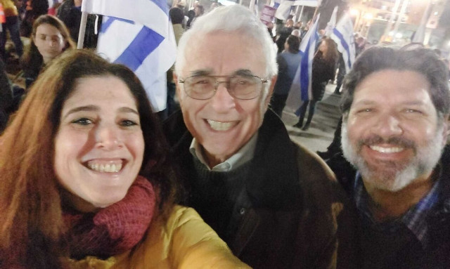 Συγκλονιστική μαρτυρία πατέρα: «Μιλούσαμε στο τηλέφωνο με την κόρη μου όταν τη σκότωσε η Χαμάς»