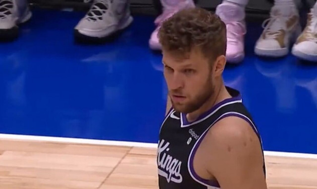 NBA: Θετικό ανεπίσημο ντεμπούτο για Βεζένκοφ - «Είναι διαφορετικό το να παίζεις» (vids)