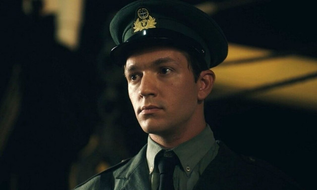 Το Ναυάγιο: Τα κύματα χτυπούν αλύπητα το «Φοίνιξ» - Δολοφόνος πάνω στο πλοίο