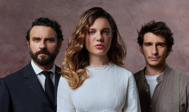 Το προξενιό της Ιουλίας: Η Ιουλία κάνει απόπειρα αυτοκτονίας