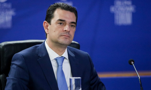 Κώστας Σκρέκας: Τα τρία νέα μέτρα που «υψώνουν τείχος προστασίας κατά της ακρίβειας»