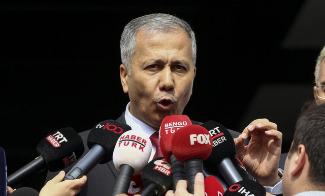 Γερλίκαγια: «Πολύ πιθανόν» οι δράστες της επίθεσης στην Άγκυρα να χρησιμοποίησαν αλεξίπτωτο πλαγιάς