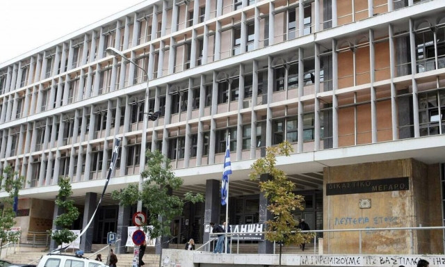 Θεσσαλονίκη: Η ομολογία-σοκ του 41χρονου που σκότωσε, τεμάχισε και έκαψε τη φίλη του σε σόμπα