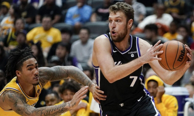 NBA: Σε ρηχά νερά ο Βεζένκοφ με τους Κινγκς, εξαιρετική εμφάνιση από Μιχάιλιουκ με τους Σέλτικς