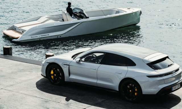 Ένα ηλεκτρικό σπορ σκάφος με σύστημα πρόωσης Porsche