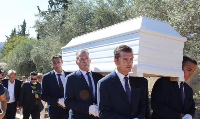 Μαίρη Χρονοπούλου: Θρίλερ με το πού θα σκορπιστεί η τέφρα της