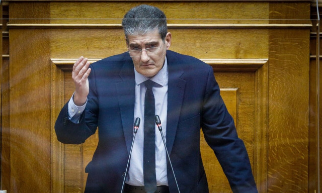 Γιαννούλης: Η ακρίβεια δεν αντιμετωπίζεται με καρτελάκια στα σούπερ μάρκετ