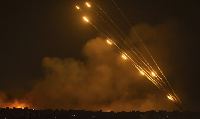 Πόλεμος στο Ισραήλ: Η έδρα των κυανοκράνων του ΟΗΕ στον νότιο Λίβανο επλήγη από ρουκέτα