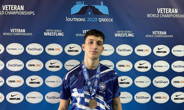 Πάλη: Συγκλόνισε ο Καστανάς – Αφιέρωσε το μέταλλιό του στη νονά που σκοτώθηκε στο τροχαίο στη Λιβύη