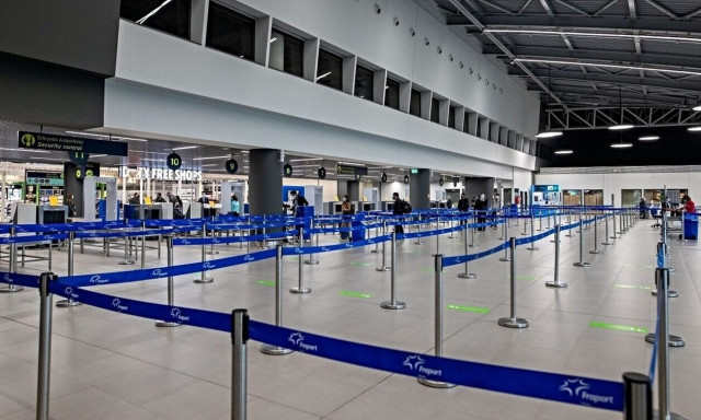 Αναγκαστική προσγείωση αεροσκάφους στη Θεσσαλονίκη - Δίωξη σε επιβάτιδα για επίθεση