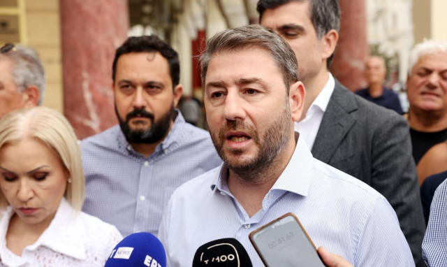 «Ο κύκλος της ήττας έκλεισε» - Το «μπαλάκι» στον Ανδρουλάκη πετά ο ΣΥΡΙΖΑ