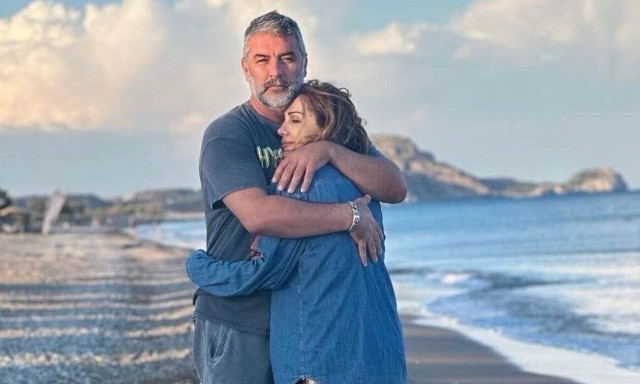 Δέσποινα Βανδή – Βασίλης Μπισμπίκης: Αυτή είναι η αλήθεια για τα δημοσιεύματα του γάμου τους