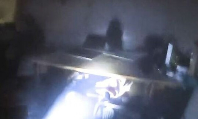 Πόλεμος στο Ισραήλ: Η Χαμάς «γαζώνει» γυναίκες στρατιώτες που κρύβονται κάτω από τραπεζι, βίντεο-σοκ