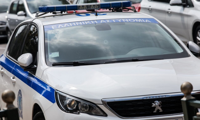 Παγκράτι: Έξαλλη 45χρονη με πρόστιμο για παράνομο παρκάρισμα - Τραυμάτισε τροχονόμο