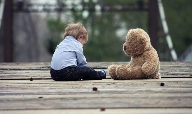 Επίδομα παιδιού: Έρχεται αύξηση έως και 600 ευρώ ετησίως για γονείς δημοσίους υπαλλήλους