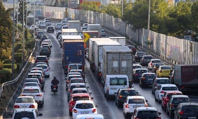 Κίνηση τώρα: Μεγάλες καθυστερήσεις στην Εθνική στο ρεύμα προς Λαμία