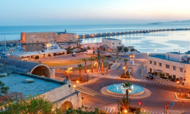 Οι «Κρητίκαροι» και τα… μαναρόλια