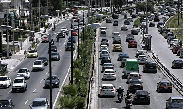 Κίνηση τώρα: Μποτιλιάρισμα σε Κηφισό, Ποσειδώνος – Καθυστερήσεις άνω των 30 λεπτών στην Αττική Οδό