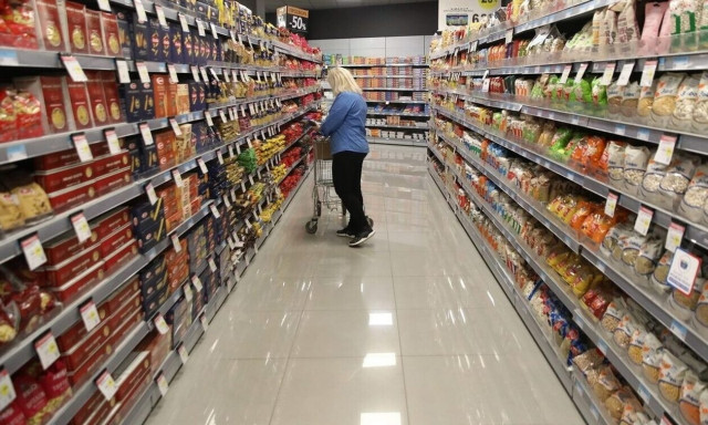 Ελαιόλαδο: Η κλιματική κρίση και οι πυρκαγιές εκτοξεύουν τις τιμές στο ράφι