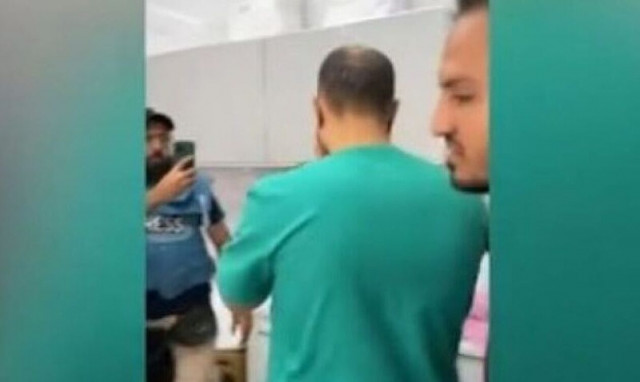 Ισραήλ: Ανθρώπινη τραγωδία - Παλαιστίνιος γιατρός αναγκάστηκε να αναγνωρίσει το παιδί του νεκρό