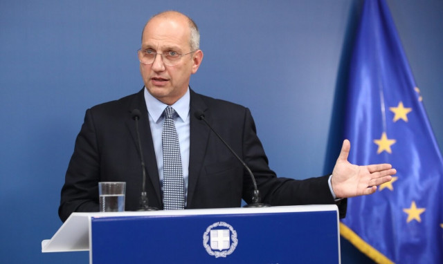 Οικονόμου: Εντατικοί έλεγχοι και εκτενείς παρεμβάσεις στην οδική ασφάλεια και την νεανική βία