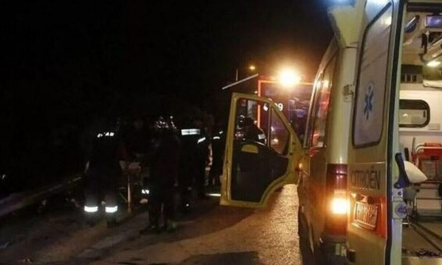 Σοβαρό τροχαίο στο Χαλκούτσι Ωρωπού - Απεγκλωβίστηκαν 4 άτομα