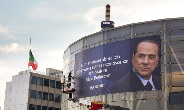 Μπερλουσκόνι: Τα 25.000 έργα τέχνης απο...δημοπρασίες, γυμνά κι αγάλματα -Τι θα κανουν οι κληρονόμοι