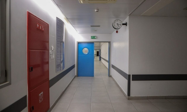 Λάρισα: Αστυνομικός νόσησε με λεπτοσπείρωση λίγο μετά τη γέννα της