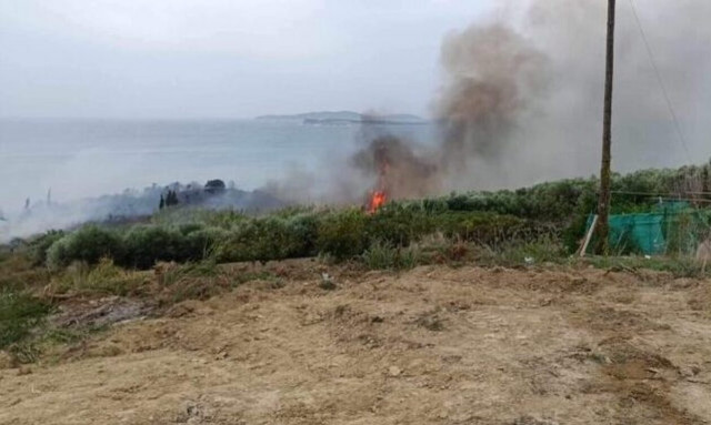 Φωτιά στην Κέρκυρα: Καλύτερη εικόνα από το πύρινο μέτωπο - Άνεμοι έως και 8 μποφόρ