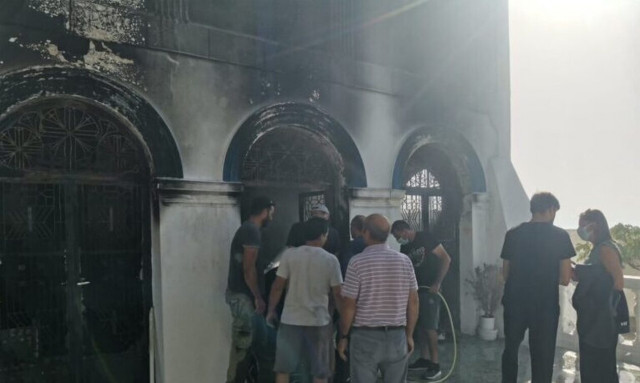 Φωτιά στη Παναγιά τη Πορταΐτισσα στην Αστυπάλαια: Ζημιές στον Ναό