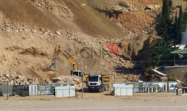 Χειμάρρα: Σοβαρές καταγγελίες από Έλληνες - «Αρπάζουν τις περιουσίες μας»