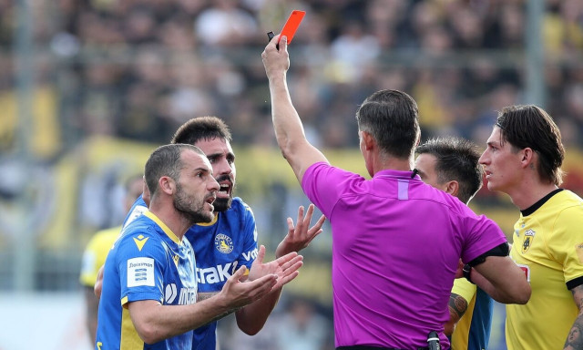 Αστέρας Τρίπολης – ΑΕΚ: Έξαλλοι με Σιδηρόπουλο οι Αρκάδες – Συγχαρητήρια στην ΕΛ.ΑΣ.