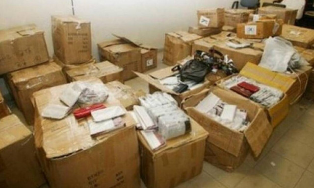 Θεσσαλονίκη: ‘Εφοδος του ΣΔΟΕ σε αποθήκη - Κατασχέθηκαν πάνω από 20.000 «μαϊμού» πρϊόντα