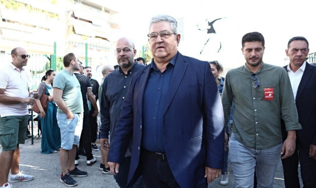 Στο χειρουργείο ο Δημήτρης Κουτσούμπας - Τα νεότερα για την κατάσταση της υγείας του