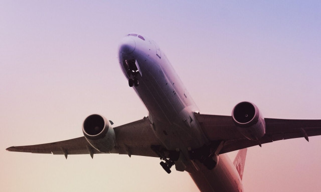 ΗΠΑ: Χαμός σε πτήση της Alaska Airlines - Πιλότος επιχείρησε να απενεργοποιήσει τους κινητήρες