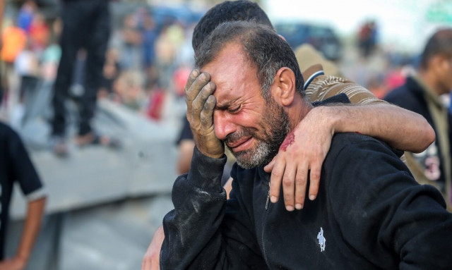 Αφόρητη η οσμή του θανάτου στο Τελ Αβίβ: Ακόμα προσπαθούν να ταυτοποιήσουν τα θύματα από την επίθεση