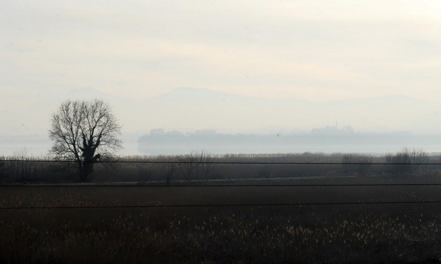 Καιρός: Με υψηλές θερμοκρασίες, σκόνη και υγρασία η Τρίτη – Η πρόγνωση μέχρι την 28η Οκτωβρίου