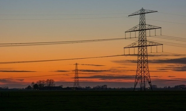 Ρεύμα-Μαρινάκης: Καλύπτονται 100% οι αυξήσεις στα κοινωνικά τιμολόγια και 90% τα υπόλοιπα νοικοκυριά